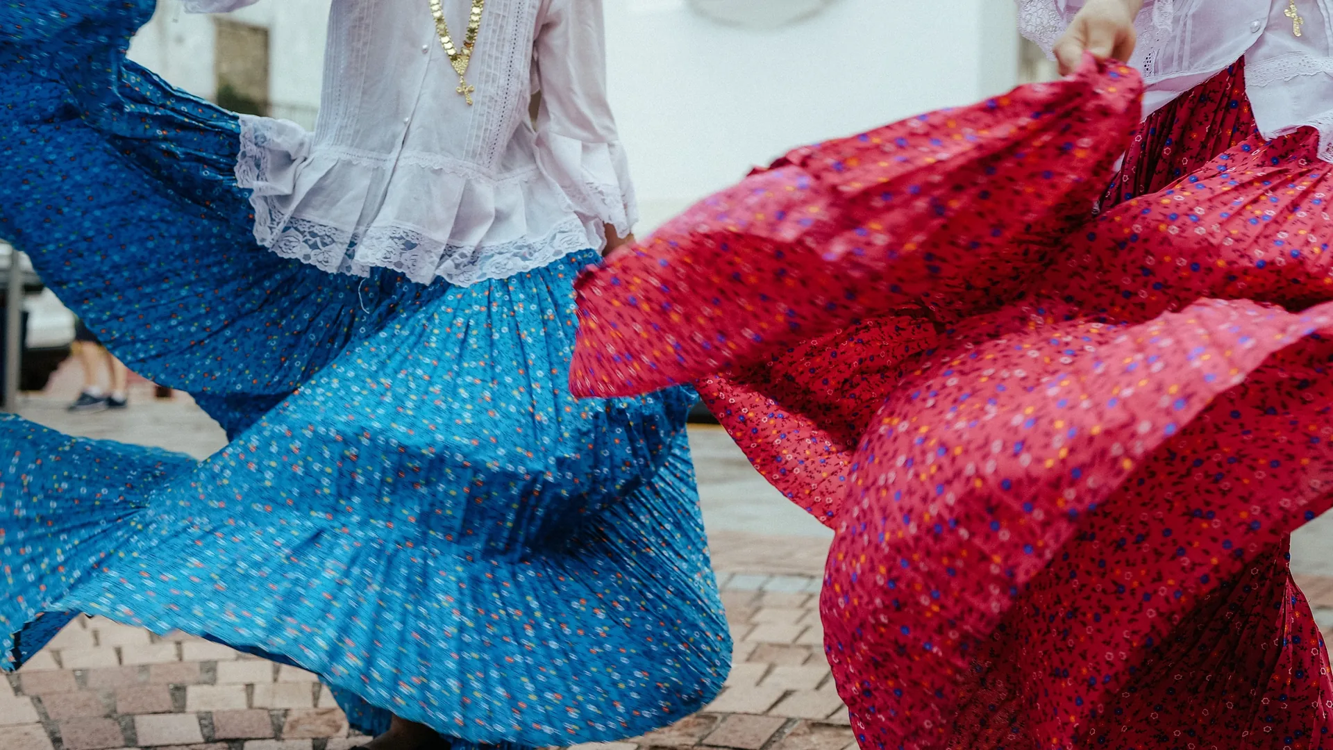 Flamenco performers on a tablao stage in Valencia
